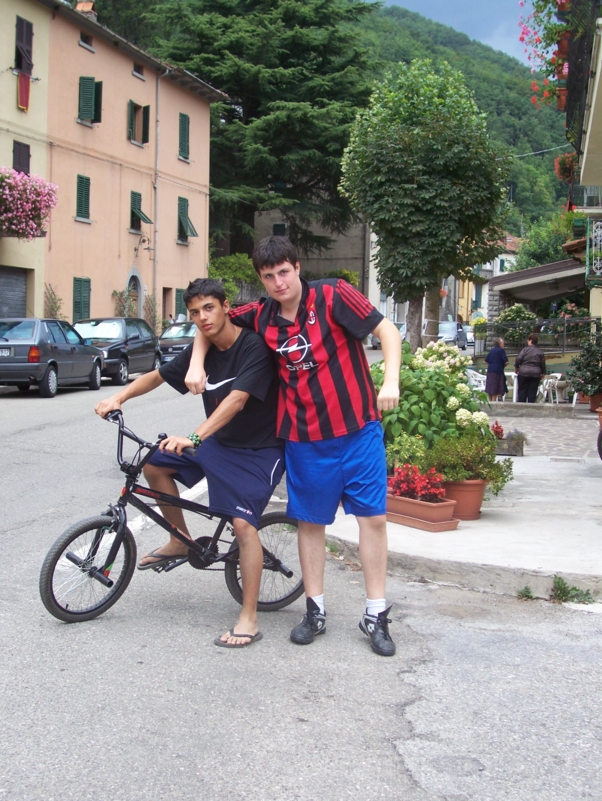  Image name: Estate131.jpg 
 width: 602 pixel 
 height: 801 pixel 
 Size: 463327 bytes 
 Click to enlarge 